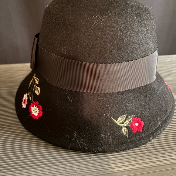 Kate Spade hat - Picture 2 of 4